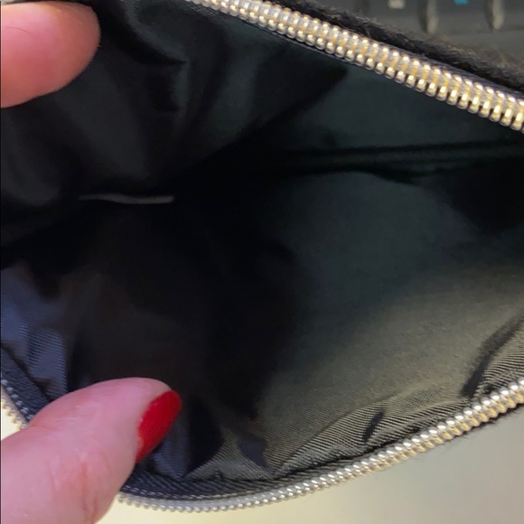 Cosmetics bag - Picture 2 of 3